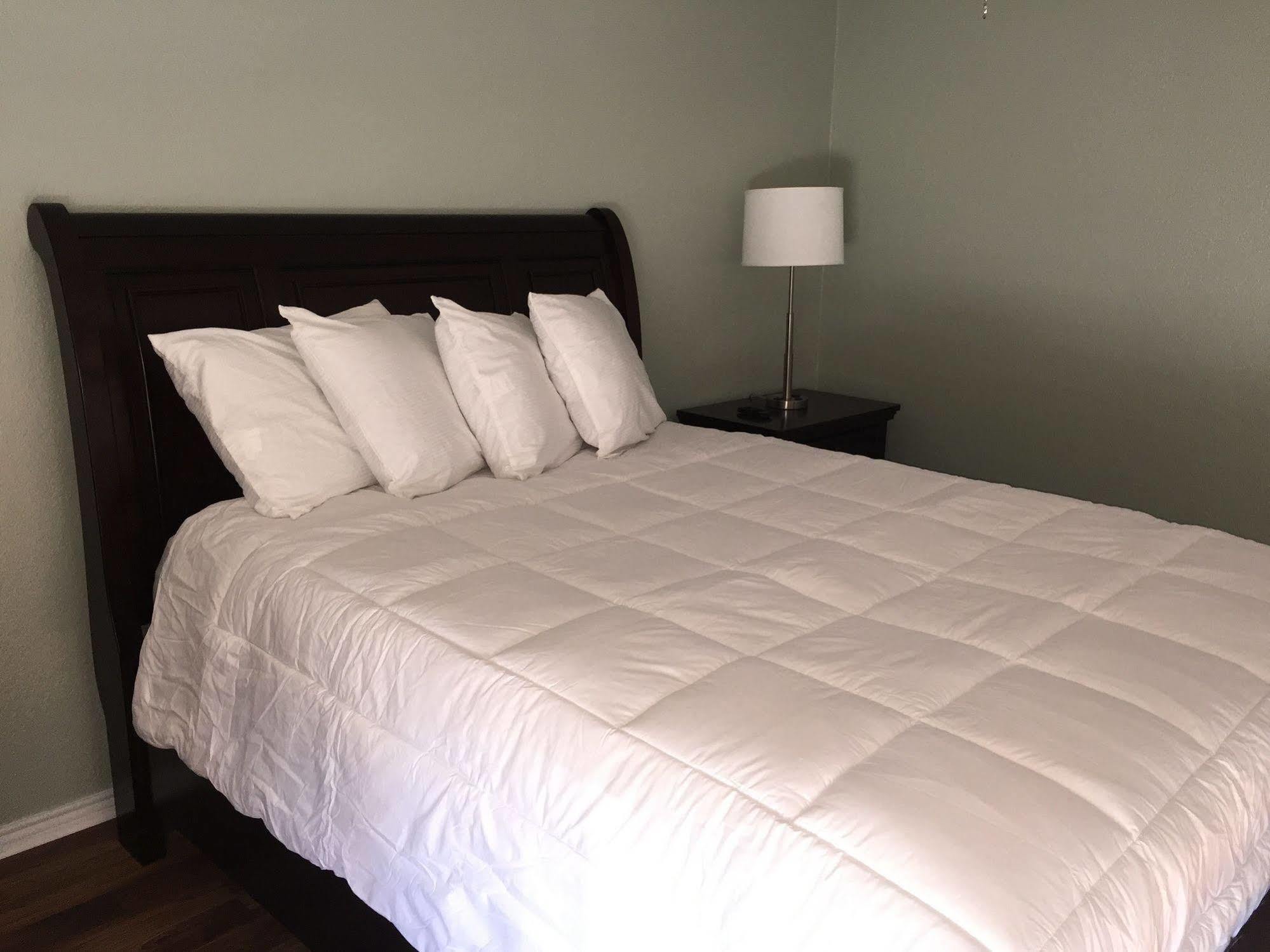 Four Horseman Travel Lodge Pilot Point Exteriér fotografie